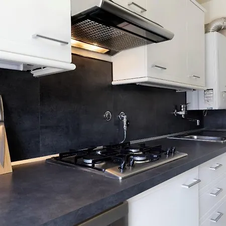 Work Or Vacation - Lovely - Cannes